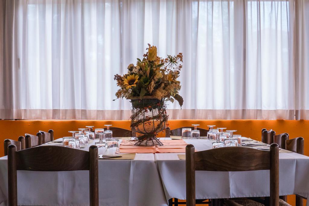 Ristorante Albergo Al Donatore Teor Ngoại thất bức ảnh